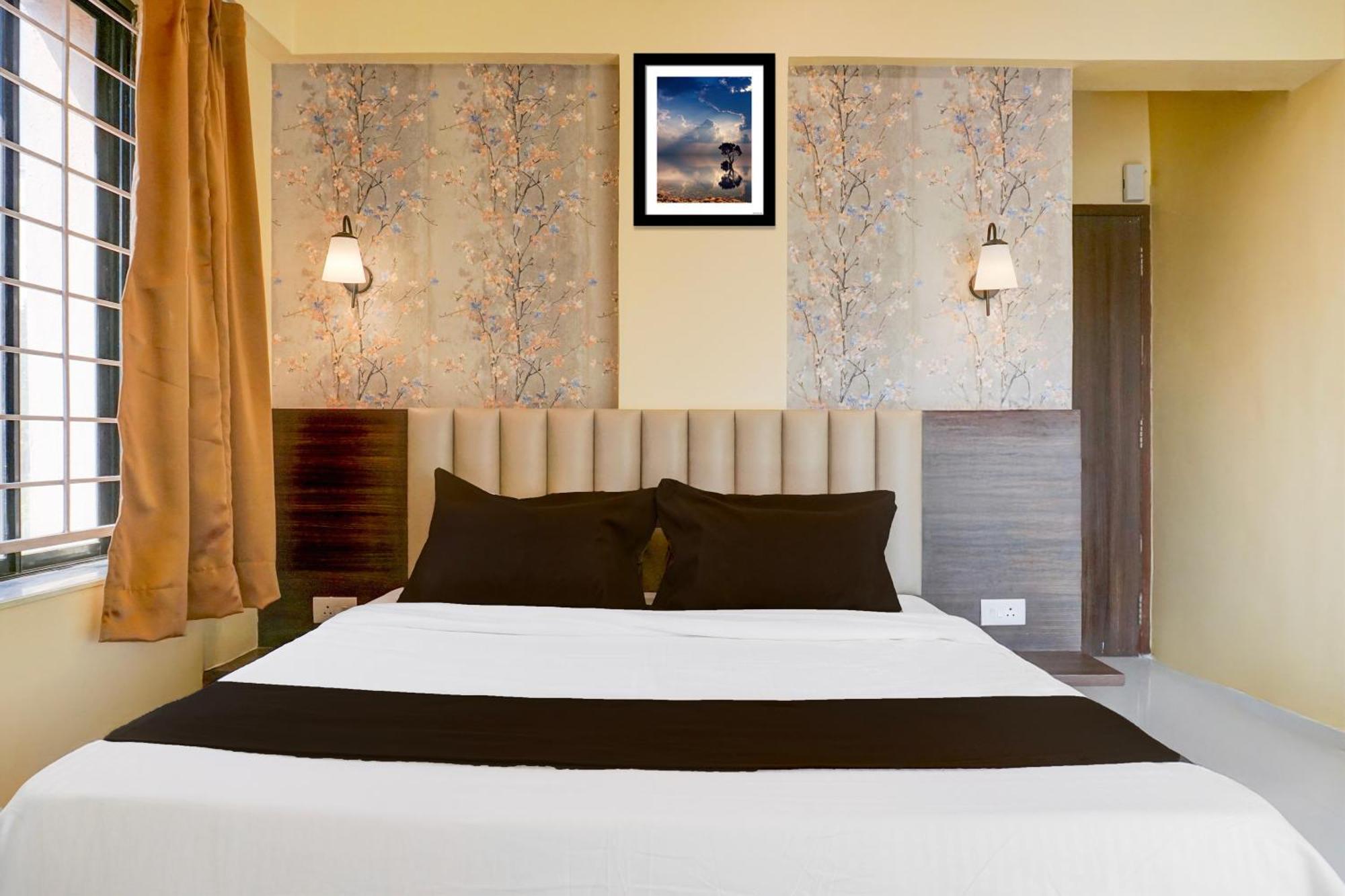 Super Collection O Veerbhadra Nagar Baner Hotel Meribel Village Exterior photo