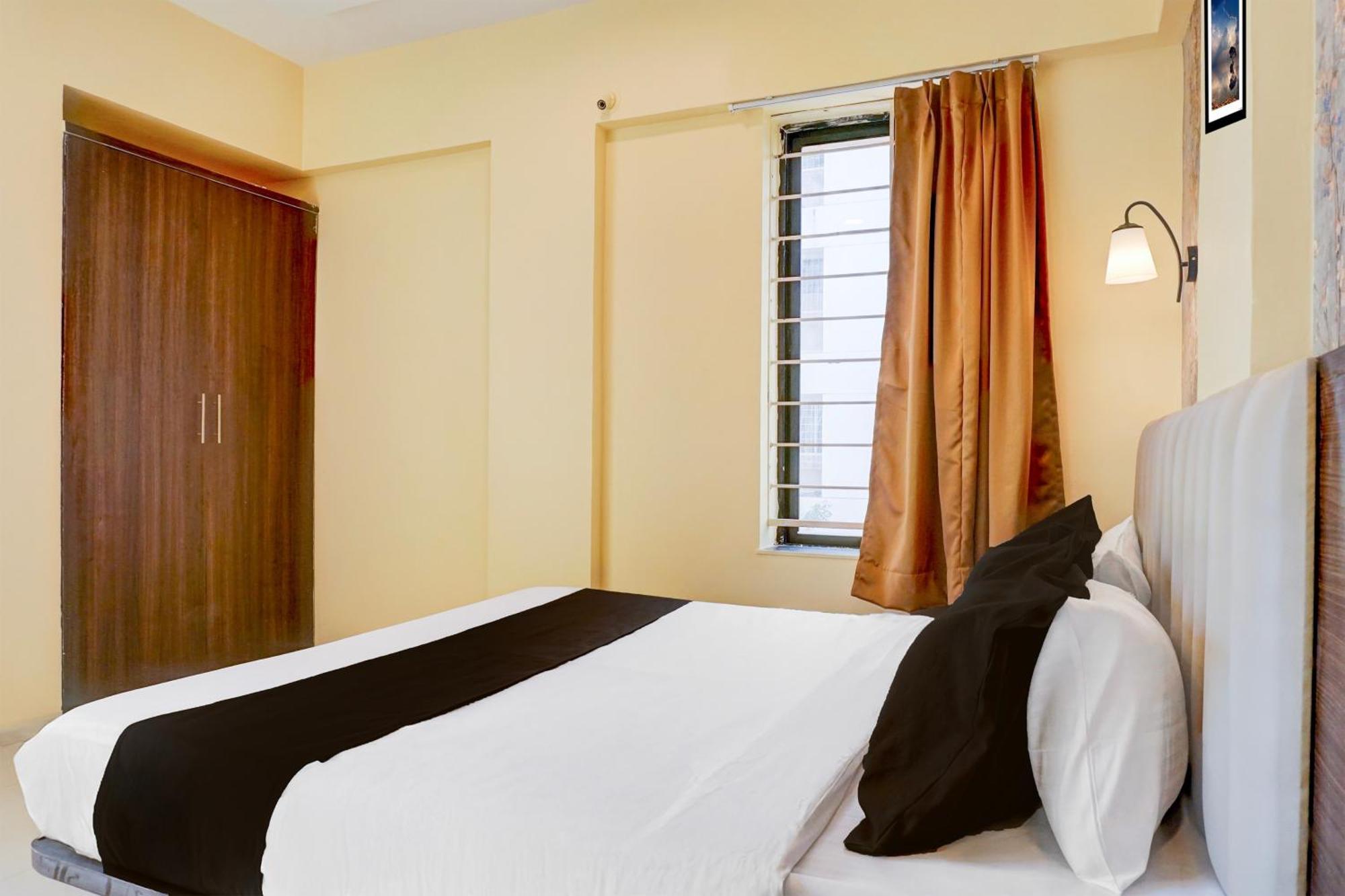 Super Collection O Veerbhadra Nagar Baner Hotel Meribel Village Exterior photo