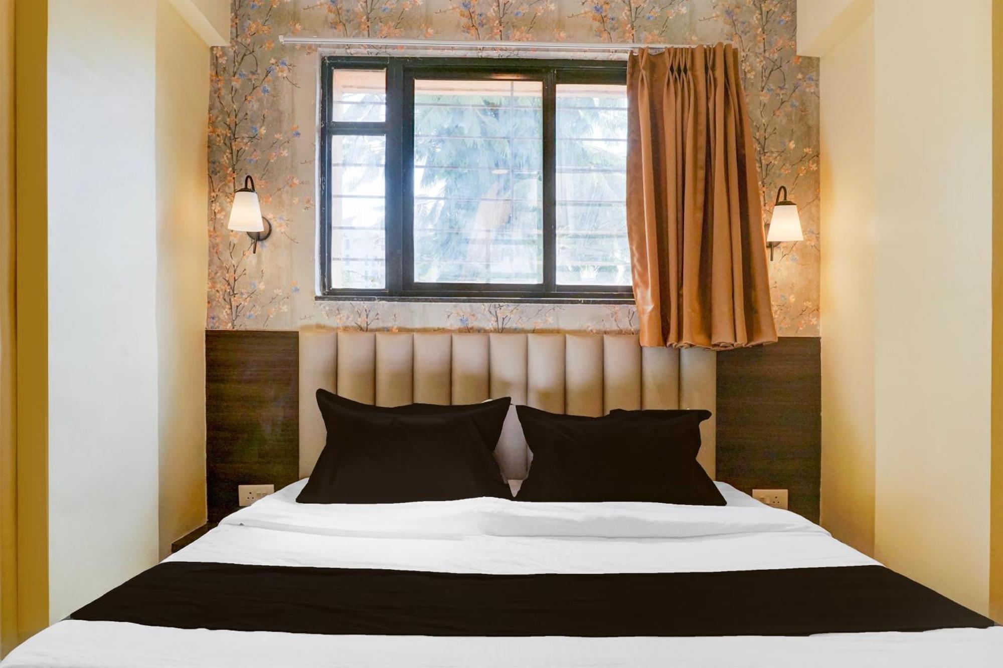 Super Collection O Veerbhadra Nagar Baner Hotel Meribel Village Exterior photo